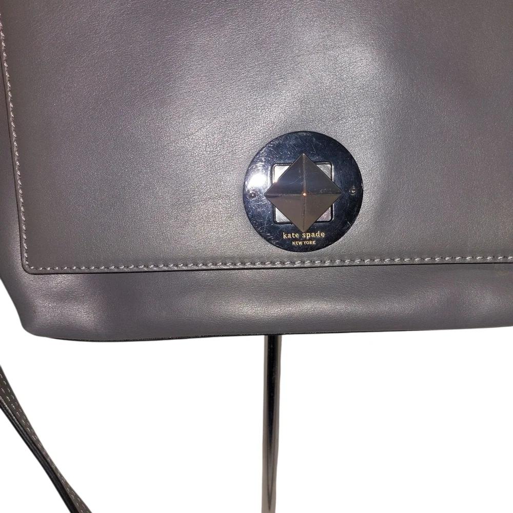 Kate Spade Gray Crossbody Bag with Sophisticated Design